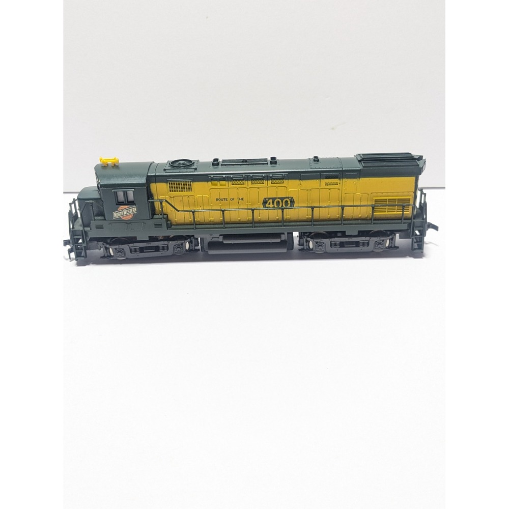 AHM Vintage HO Scale ALCO C-424 Chicago & North Western #400 Diesel 5015-C